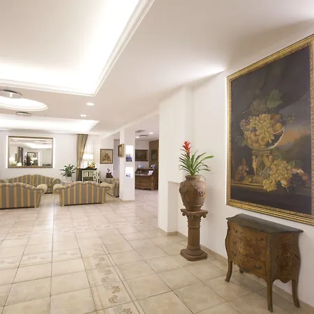 Ξενοδοχείο Baia D'argento 4*